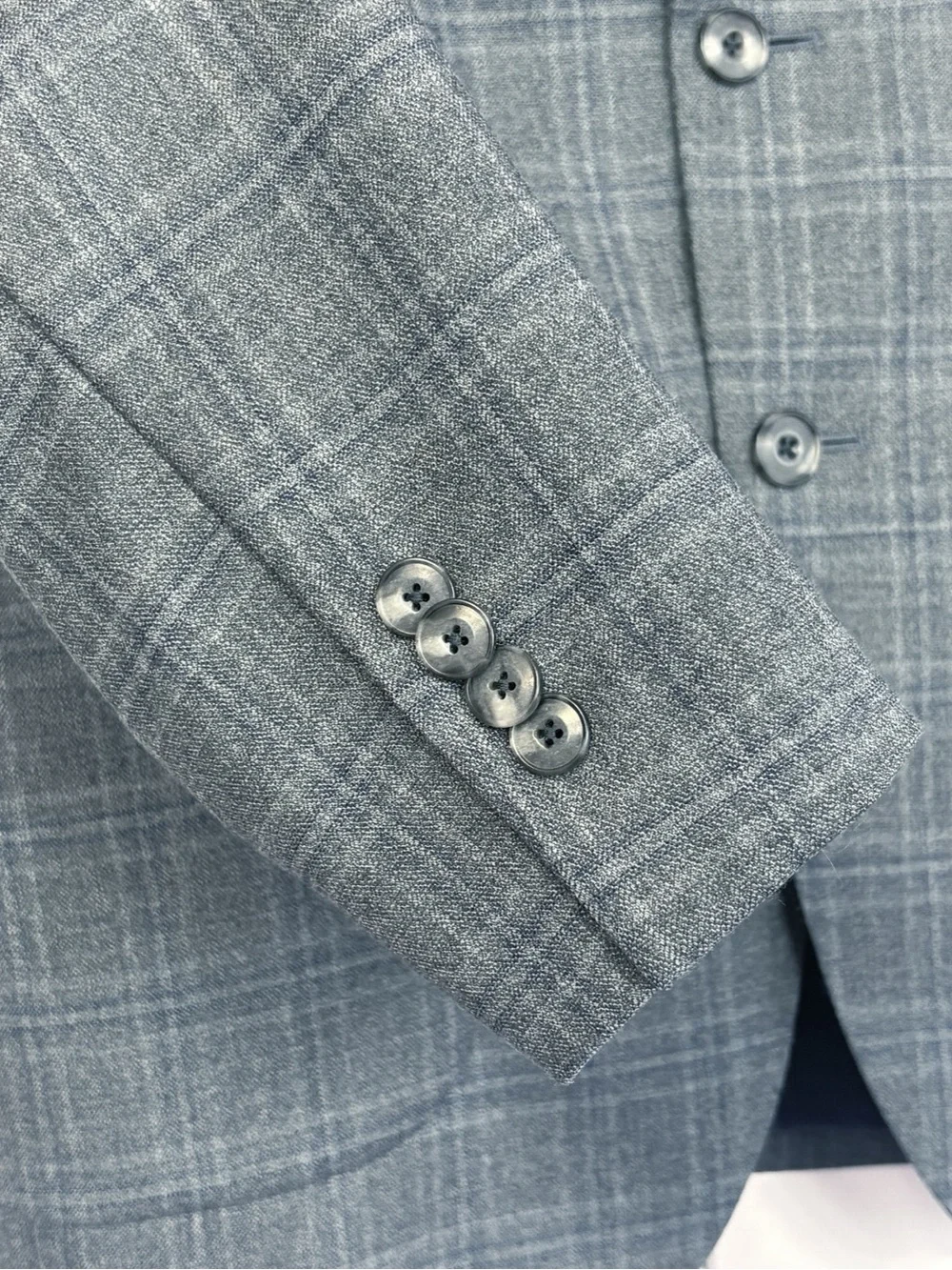 Jos A. Bank 1905 Collection Gray Plaid Slim Fit Brrr Comfort Wool Blazer 38R